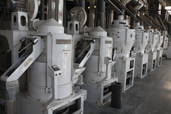 樓房式大米加工成套設(shè)備(圖4) 樓房式大米加工成套設(shè)備(圖4)