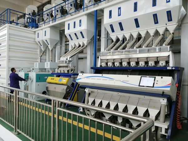 30噸大米加工設備清洗時注意的事項(圖1) 30噸大米加工設備清洗時注意的事項(圖1)