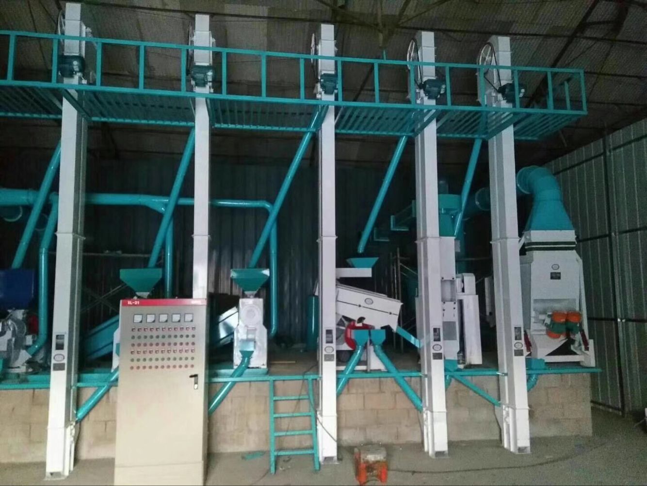 大米加工成套設(shè)備廠家(圖1) 大米加工成套設(shè)備廠家(圖1)