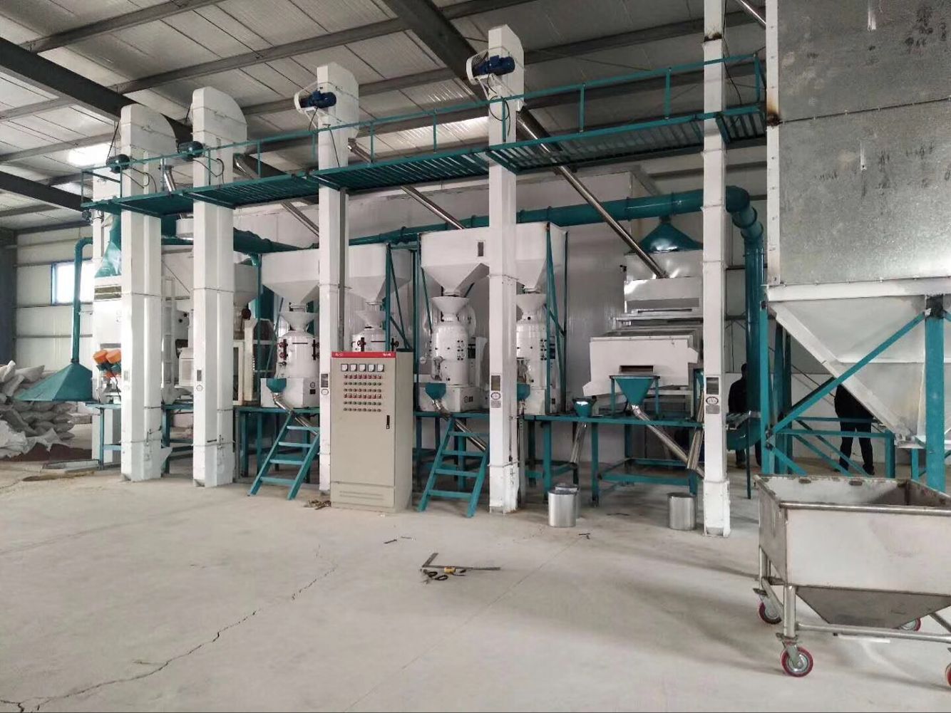 玉米深加工設(shè)備在制糖行業(yè)有何應(yīng)用?(圖2) 玉米深加工設(shè)備