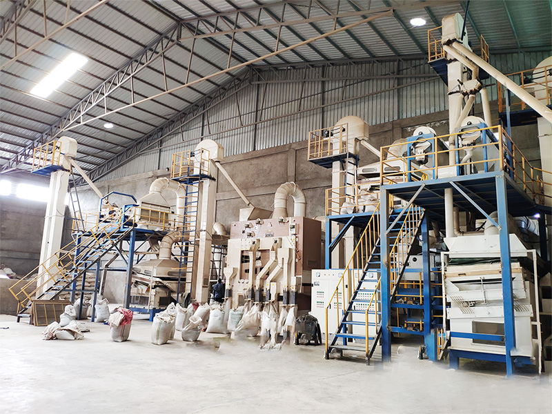 8噸/24小時(shí)種子加工生產(chǎn)線(圖1) 8噸/24小時(shí)種子加工生產(chǎn)線(圖1)